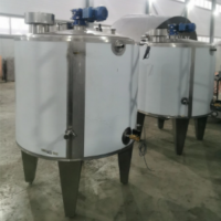 Молочная емкость с рубашкой охлаждения 3000